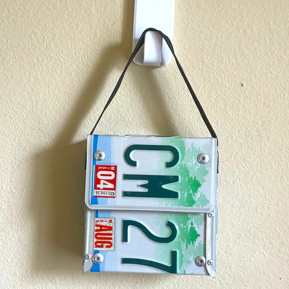 License Plate Purse - Picture 1 of 13